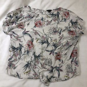 Buffalo David Bitton Size Medium Floral Tie Front Blouse Top  Crochet Trim